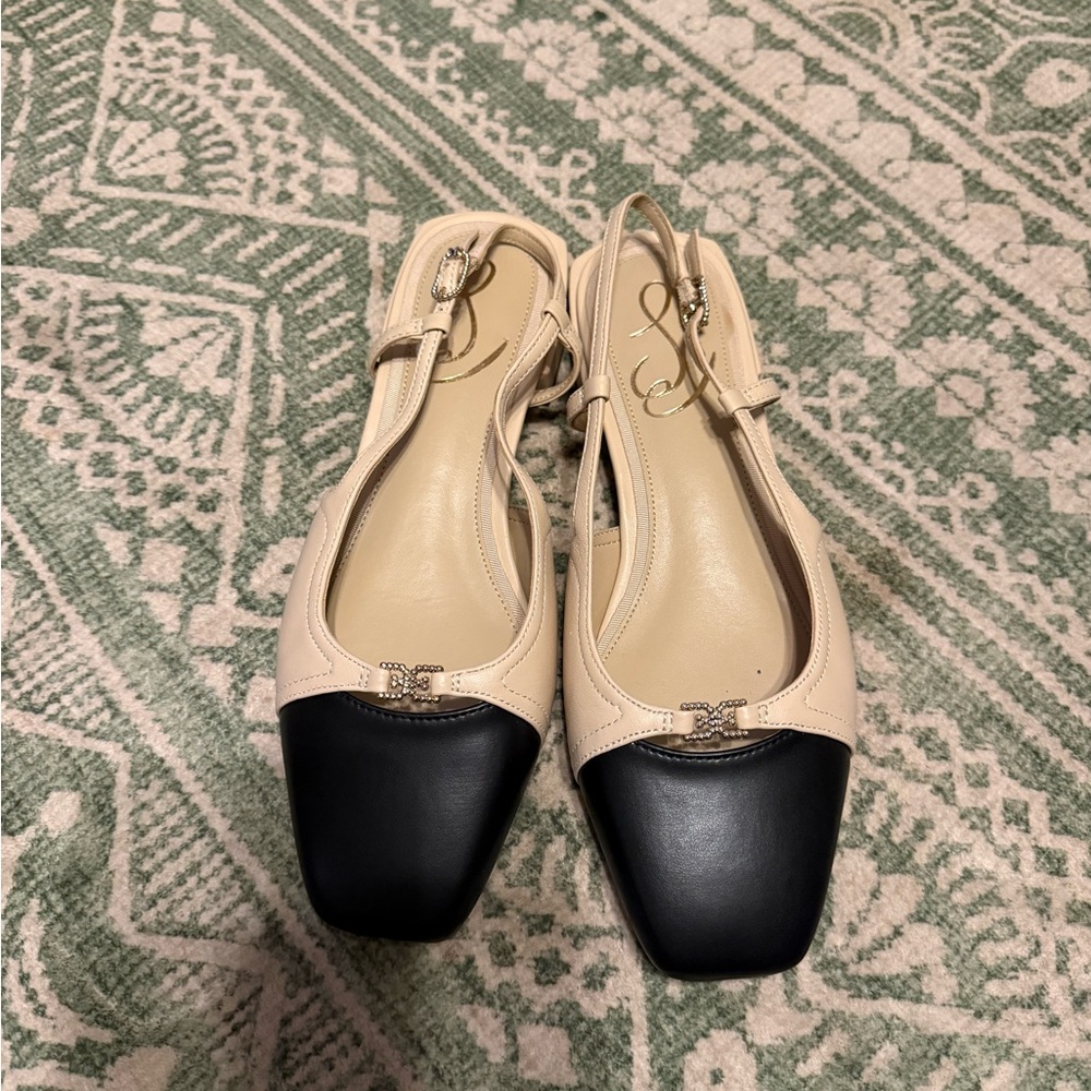 Women's Sam Edelman Kara 2 Two-Tone Beige and Black Slingback Flats - Picture 2 of 9